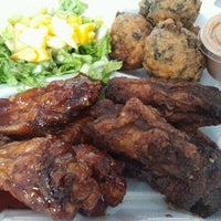 Photo taken at SUPER WINGS NY by Allysa P. on 8/17/2011