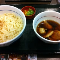 Photo taken at なか卯 飯田橋西口店 by Shinichi O. on 4/4/2012