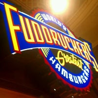 Photo taken at Fuddruckers by 210 L. on 1/19/2012