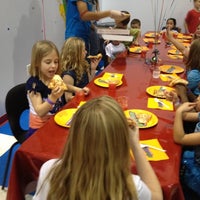 Das Foto wurde bei Kids-N-Play von Cheryl S. am 6/6/2012 aufgenommen