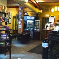 3/31/2012 tarihinde Christen 章.ziyaretçi tarafından cafe 260'de çekilen fotoğraf