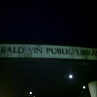 Foto tirada no(a) Baldwin Public Library por Vincent W. em 4/3/2012