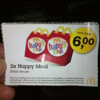 Foto tirada no(a) McDonald&amp;#39;s por Nathalie em 11/6/2011