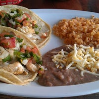 รูปภาพถ่ายที่ Papacito&amp;#39;s Mexican Grill โดย Sean K. เมื่อ 3/19/2012