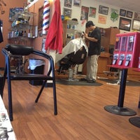 1/14/2012 tarihinde Bruno E Isabel G.ziyaretçi tarafından Dave&amp;#39;s Barber'de çekilen fotoğraf