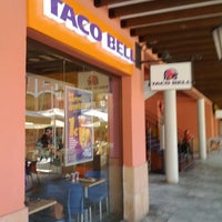 Photo taken at Taco Bell by Augus B. on 1/24/2012