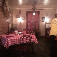 Das Foto wurde bei Frank&amp;#39;s Spaghetti House von SCOOBY D. am 5/21/2012 aufgenommen