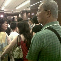 Photo taken at Taxi Stand @ Ngee Ann City by Bambang P. on 6/8/2011