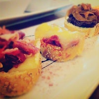 Das Foto wurde bei Cayetana Restaurante von Pako R. am 2/15/2012 aufgenommen