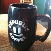 Das Foto wurde bei Republic Coffee von Will R. am 6/7/2011 aufgenommen