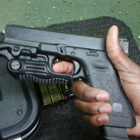 รูปภาพถ่ายที่ Pembroke Gun &amp;amp; Range โดย Andre D. เมื่อ 1/14/2012