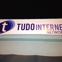 รูปภาพถ่ายที่ TudoInternet โดย Matheus C. เมื่อ 5/23/2012