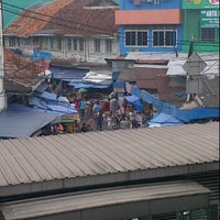 Photo taken at Pasar Mester Jatinegara by Du2Nk R. on 3/17/2012