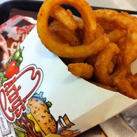 Photo taken at Arby&#39;s by Fatih on 4/20/2012