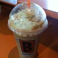 Foto tomada en Biggby Coffee  por Elaine C. el 3/15/2012