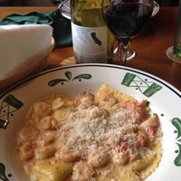 Photo taken at Olive Garden by Charles W. on 9/2/2012