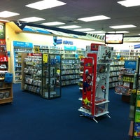 Photo taken at Blockbuster Adolfo Prieto by Hector Andres B. on 6/25/2012