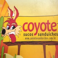 Photo taken at Coyote Sucos e Sanduíches by Mael C. on 3/16/2012