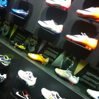 burberry store manager