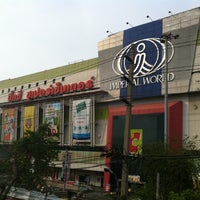 Photo taken at BigC ladprow or Imperial wold (old) by 🙇อาณาจักร โ. on 3/12/2012