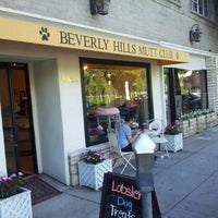 7/20/2012 tarihinde Dan M.ziyaretçi tarafından Beverly Hills Mutt Club'de çekilen fotoğraf