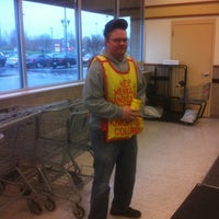 Photo taken at Family Fare Supermarket by Daniel C. on 3/30/2012