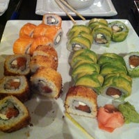 Снимок сделан в Oishi Sushi пользователем Pablo F. 7/26/2012