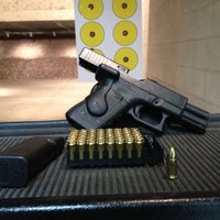 8/15/2012にAsker495がA&amp;S Indoor Pistol Rangeで撮った写真