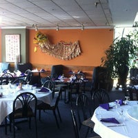 Foto tomada en Cheng&amp;#39;s Oriental Restaurant  por Benny L. el 4/16/2012