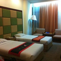 Photo taken at Sanno Hotel by Oat Heaven on 4/11/2012