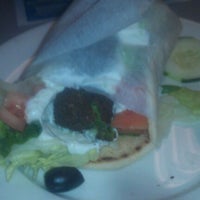 4/29/2012 tarihinde Jennifer M.ziyaretçi tarafından Greek Village Restaurant'de çekilen fotoğraf
