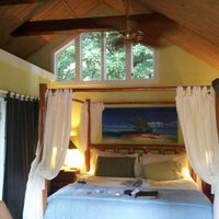 รูปภาพถ่ายที่ Seascape Tropical Inn โดย Matthew K. เมื่อ 8/8/2012