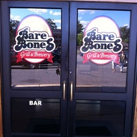 6/26/2012 tarihinde Deena D.ziyaretçi tarafından Bare Bones Grill &amp; Brewery'de çekilen fotoğraf