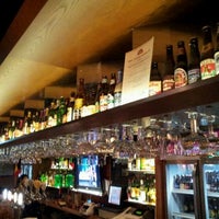 Photo taken at Beer Mania 欧月啤酒餐吧 by Thierry 杰. on 2/25/2012