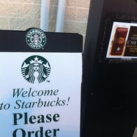 Photo taken at Starbucks by Leo V. on 2/11/2012