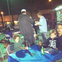 Photo taken at North Hollywood Friday Food Trucks (aka NoHo Dine Out Friday Nights) by Junkyard S. on 4/7/2012