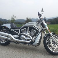 Photo taken at Fischer&amp;#39;s Harley Davidson by Harald K. on 9/4/2012