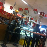 Photo taken at Supermercato Italiano by Mathias B. on 11/29/2011