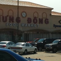 Photo taken at Hung Dong Asian Supermarket by Crystal  on 9/8/2011