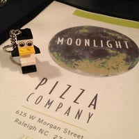รูปภาพถ่ายที่ Moonlight Pizza Company โดย James W. เมื่อ 1/28/2012