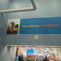 Photo taken at Walmart Supercenter by JUAN on 9/29/2011