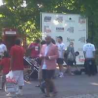 Photo taken at The GREAT British Run 6K by Victoria H. on 5/31/2012
