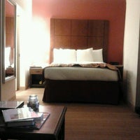 1/12/2012 tarihinde Alexandra R.ziyaretçi tarafından Residence Inn by Marriott Beverly Hills'de çekilen fotoğraf