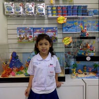 Photo taken at ClayWorks Central Pinklao by Nudeeka G. on 1/11/2012