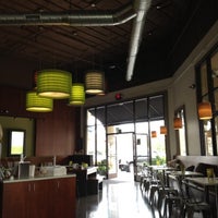 รูปภาพถ่ายที่ Tin Leaf Fresh Kitchen โดย Kathy H. เมื่อ 4/20/2012