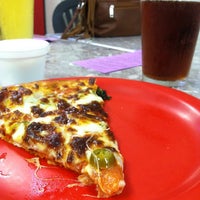 Foto scattata a Perrotti&amp;#39;s Pizza da Lexy C. il 6/12/2012