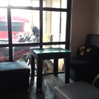 8/13/2012 tarihinde Tri T.ziyaretçi tarafından Studio Cafe Pandora'de çekilen fotoğraf