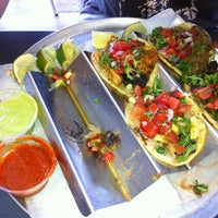 8/12/2012 tarihinde Jacqueline R.ziyaretçi tarafından El Burro Tacos &amp;amp; Beer'de çekilen fotoğraf