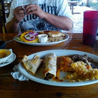 Photo taken at CHILOS&amp;#39;S SEAFOOD by Semadia C. on 11/15/2011