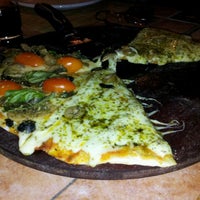 Photo taken at Tatati Pizza Gourmet by Esteban C. on 4/2/2012